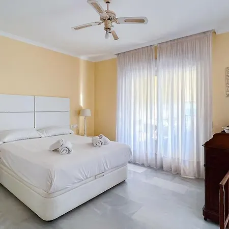 Apartment Oleholidays White Pearl Beach Primera Linea Playa Marbella